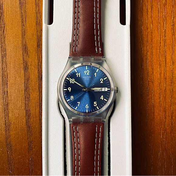 NEW “Swatch” Brand Swiss-Made Water & Shock-Resistant Analog Wrist Watch - Picture 3 of 17